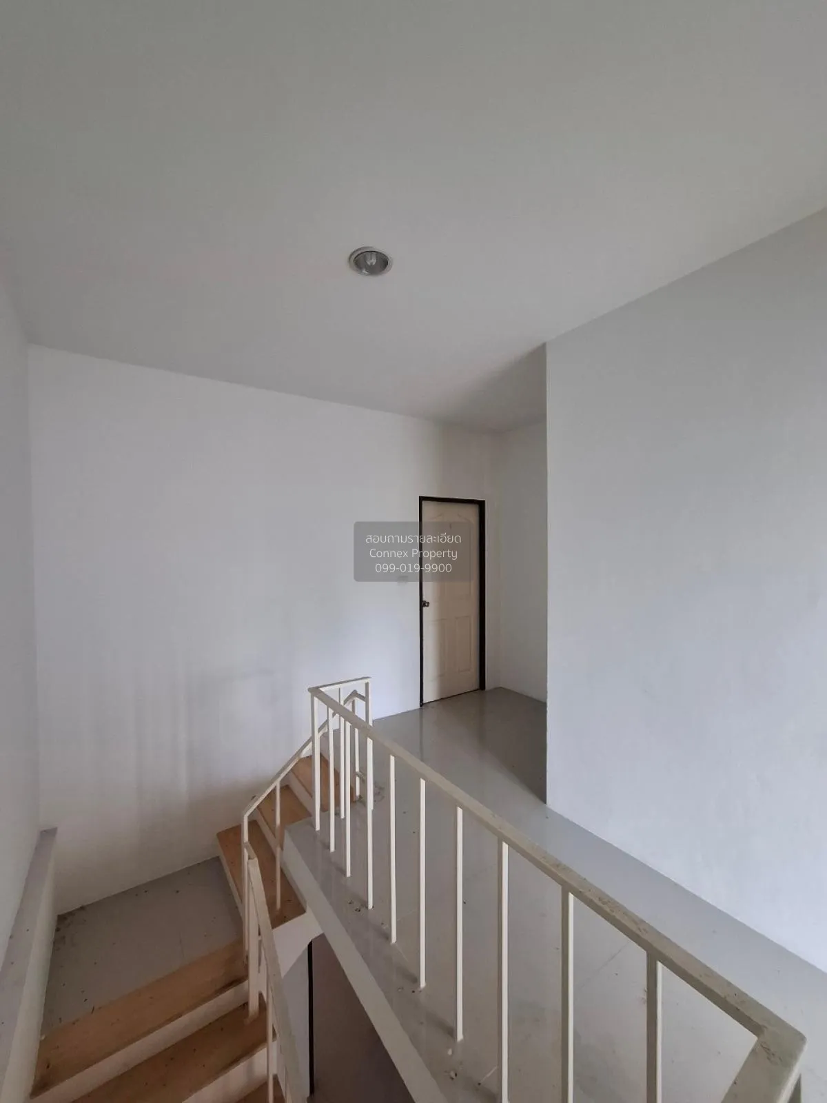 For Sale Commercial building, 3 storey, Na Kluea - Khao Mai Kaew 