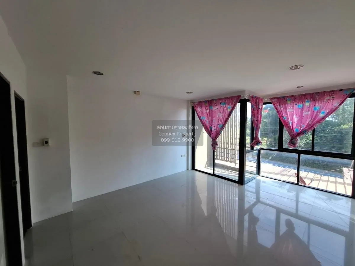 For Sale Commercial building, 3 storey, Na Kluea - Khao Mai Kaew 