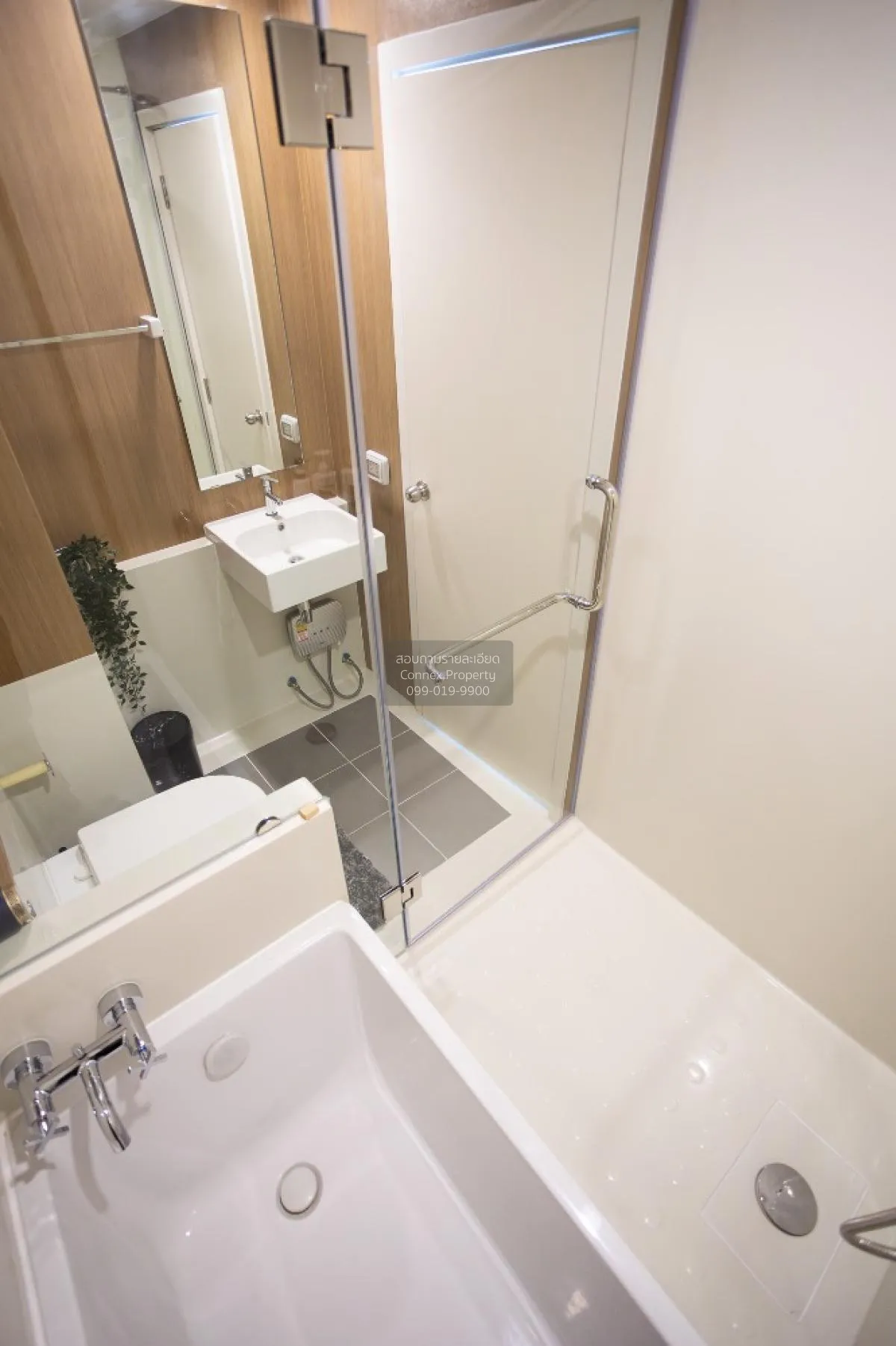 For Rent Condo , Blossom Condo @ Sathorn Charoenrat , BTS-Surasak