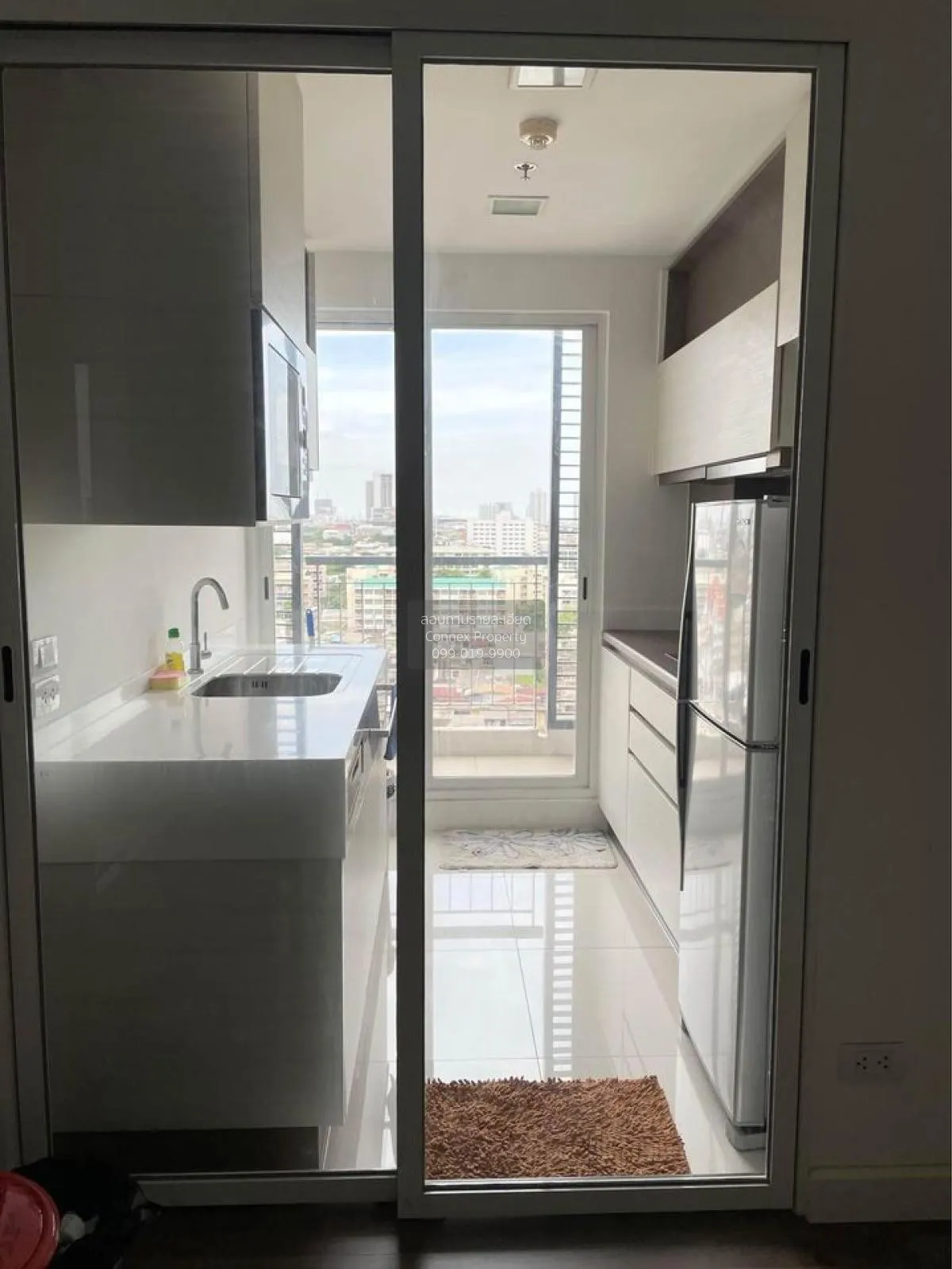 ขายคอนโด  เดอะ รูม สาทร - ตากสิน BTS-โพธิ์นิมิตร บางยี่เรือ เขต ธ 3