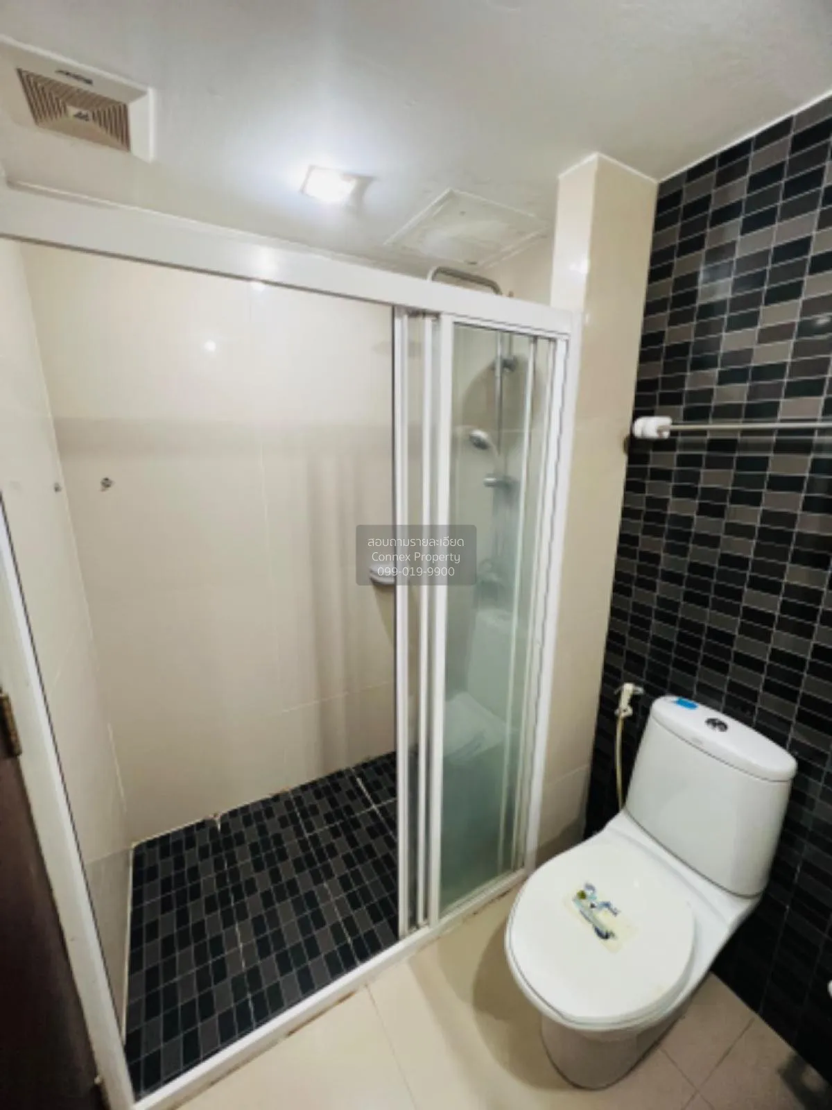 เช่าคอนโด  เจ.ดับบลิว. บูเลอวาร์ด ศรีวรา พลับพลา เขต วังทองหลาง ก