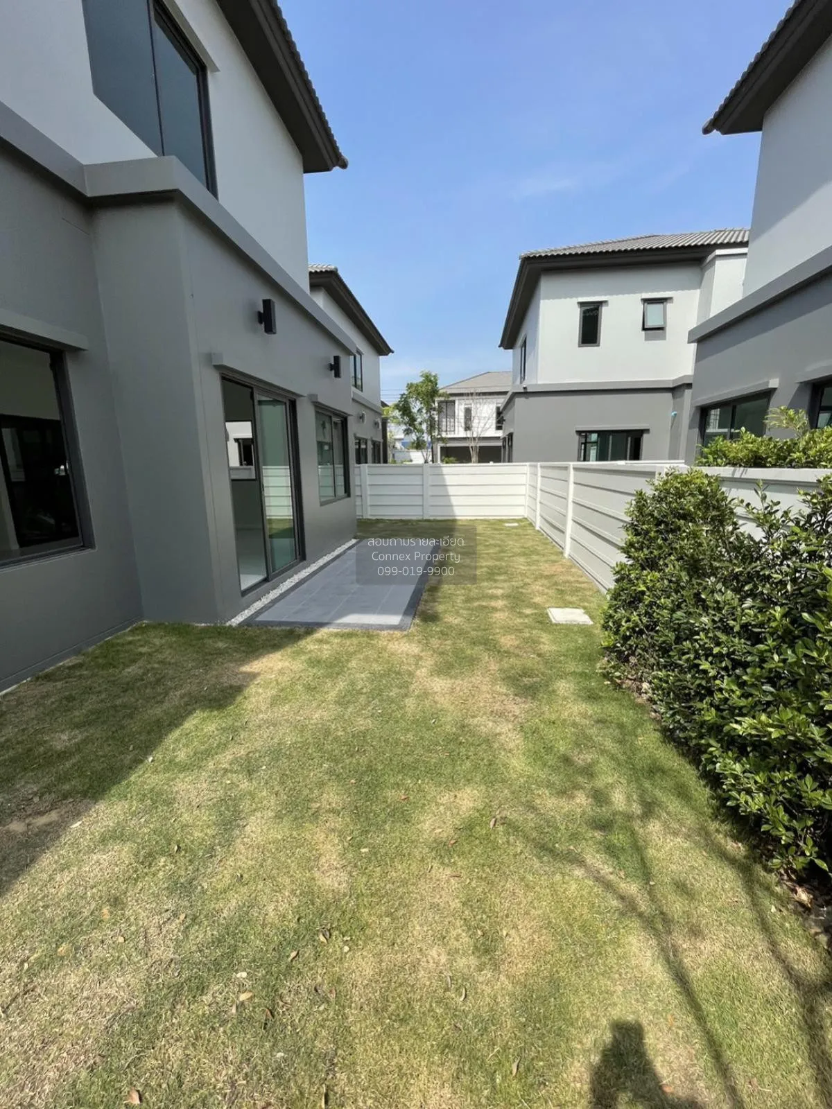 ขายบ้าน  แกรนด์ บริทาเนีย พระราม 9-กรุงเทพกรีฑา คลองสองต้นนุ่น เข