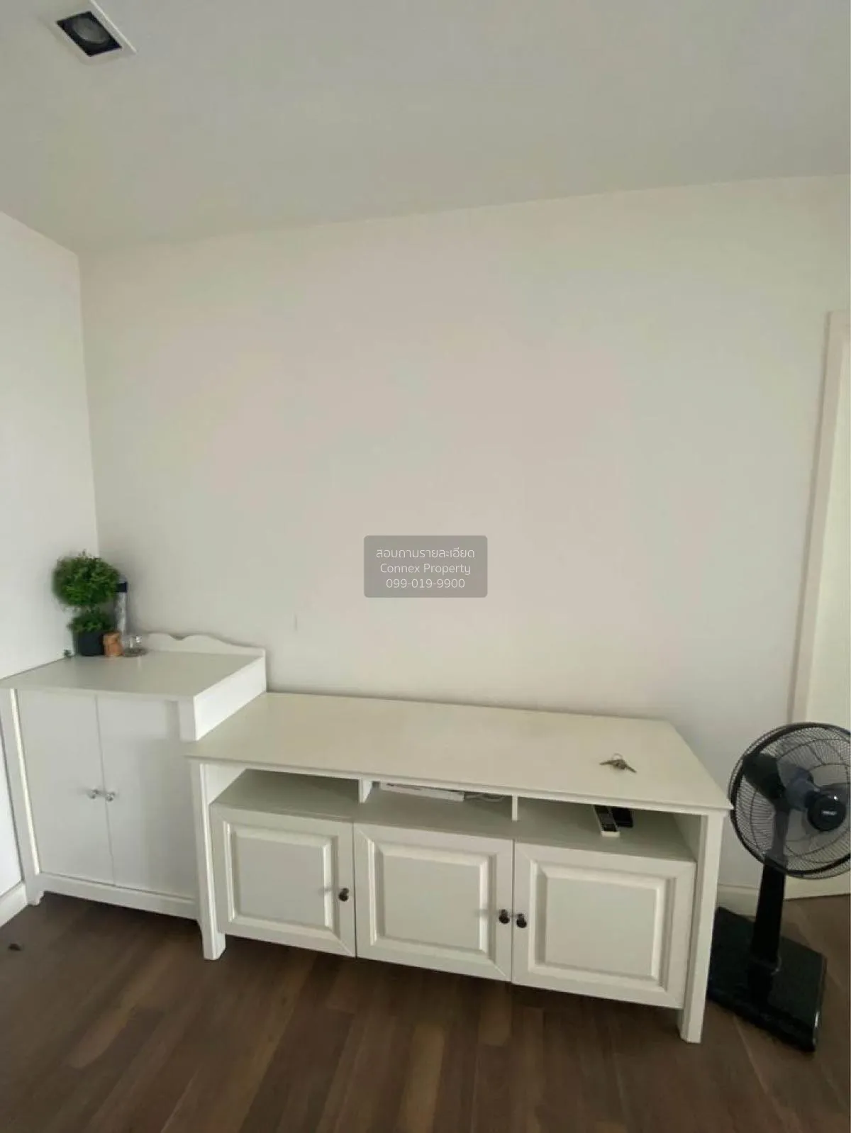 เช่าคอนโด  เดอะ รูม สาทร - ตากสิน BTS-โพธิ์นิมิตร บางยี่เรือ เขต  2