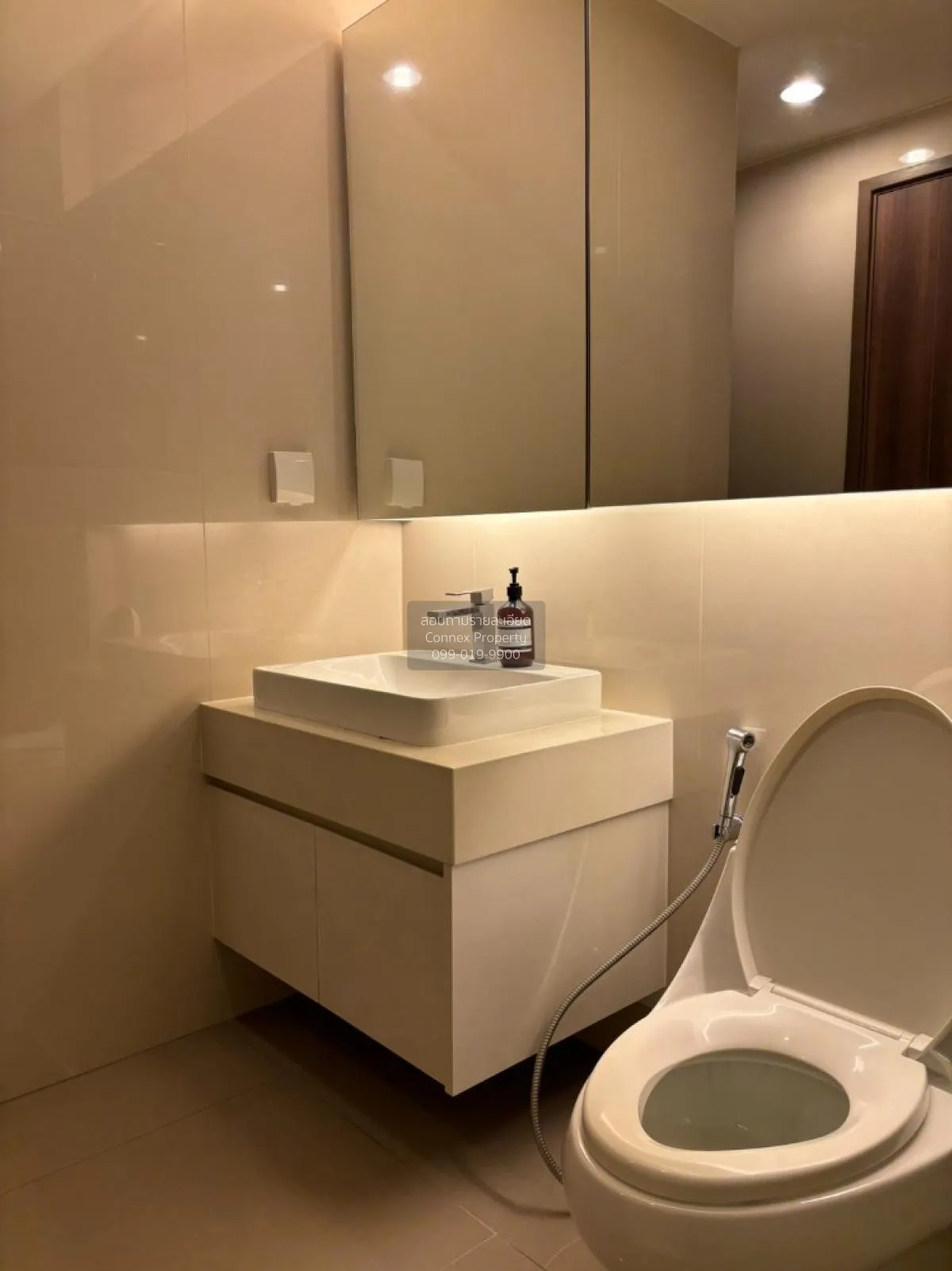 เช่าคอนโด  แม่น้ำ เรสซิเดนท์ BTS-สะพานตากสิน วัดพระยาไกร เขต บางค