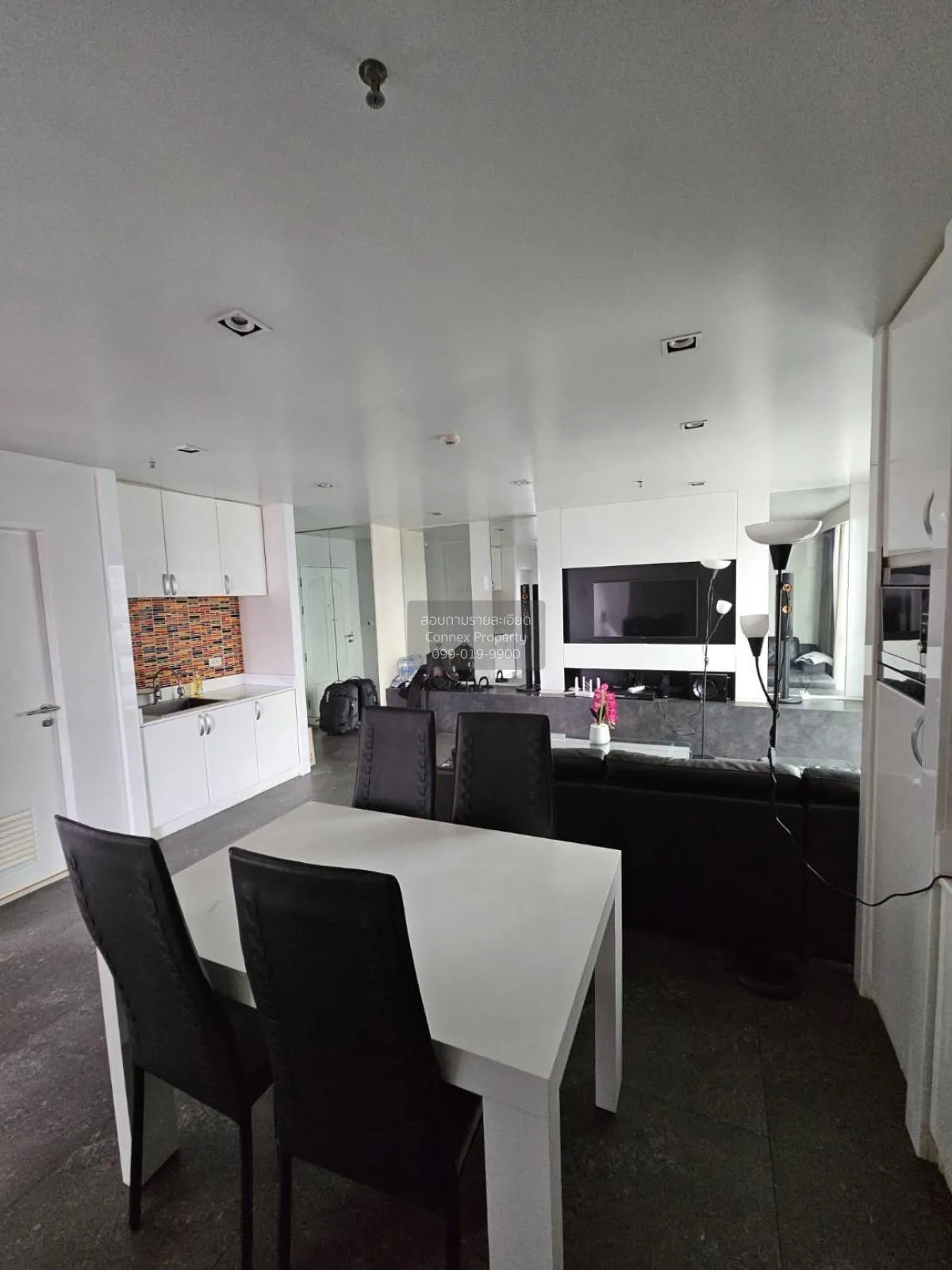 ขายคอนโด  อโศก เพลส BTS-อโศก คลองเตยเหนือ เขต วัฒนา กรุงเทพ CX-87