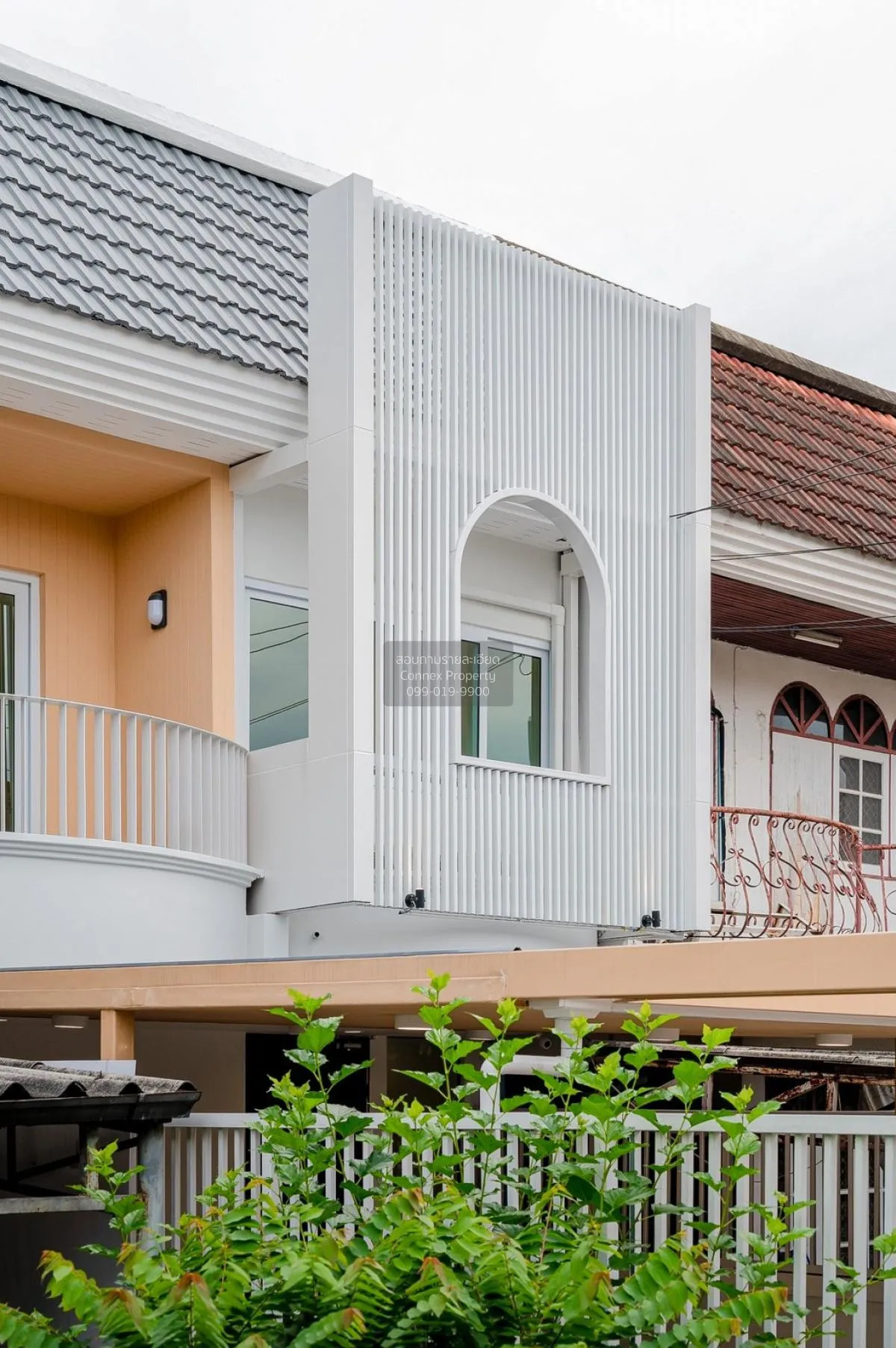 For Sale 2-storey townhome renovated Pridi 21 , wide frontage , n 1