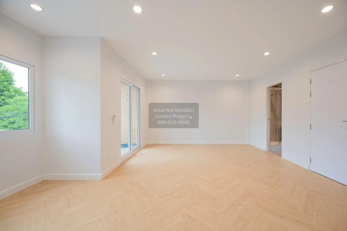 For Sale 2-storey townhome renovated Pridi 21 , wide frontage , n