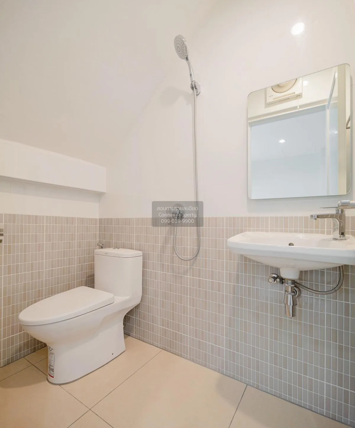 For Sale 2-storey townhome renovated Pridi 21 , wide frontage , n