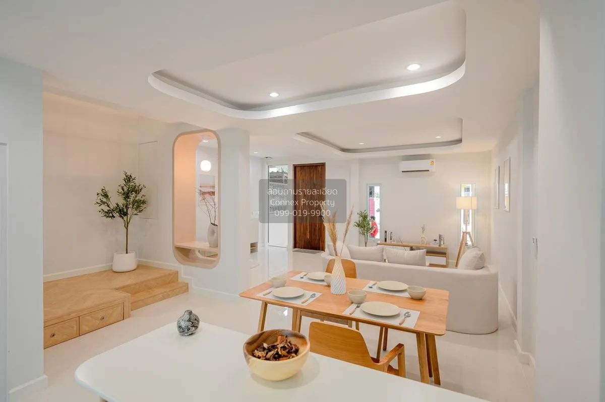 For Sale 2-storey townhome renovated Pridi 21 , wide frontage , n