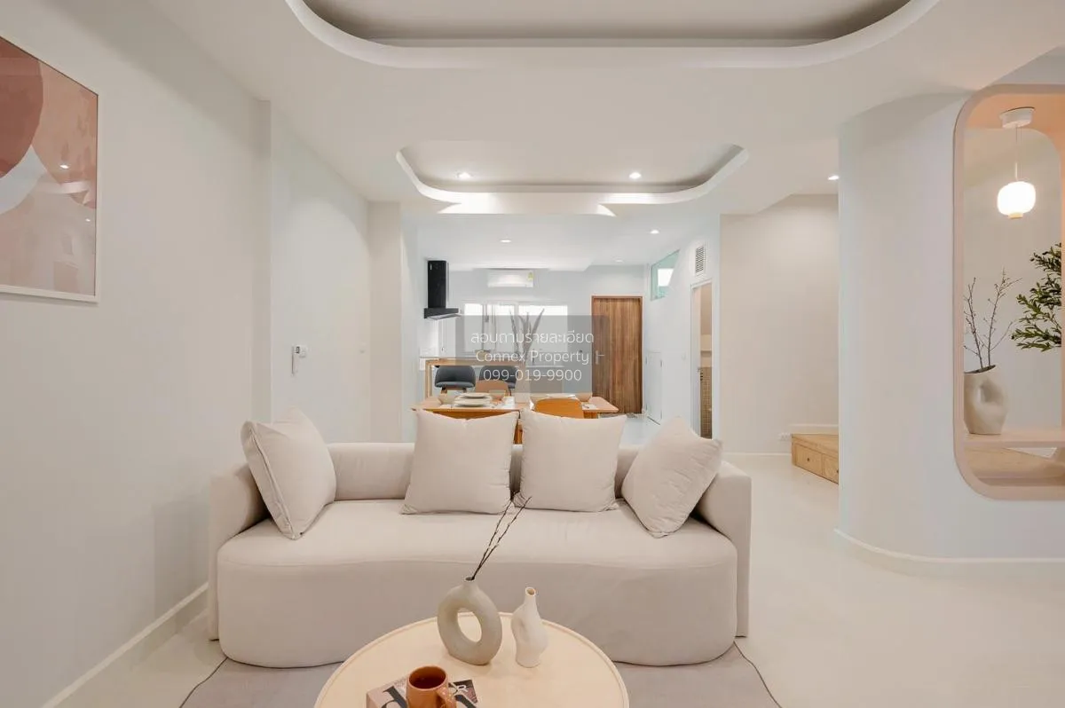 For Sale 2-storey townhome renovated Pridi 21 , wide frontage , n