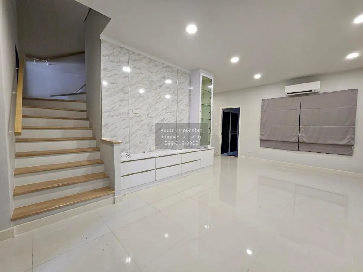 ขายทาวน์เฮ้าส์/ทาวน์โฮม  บริทาเนีย เมกะทาวน์ บางนา บางแก้ว บางพลี 2