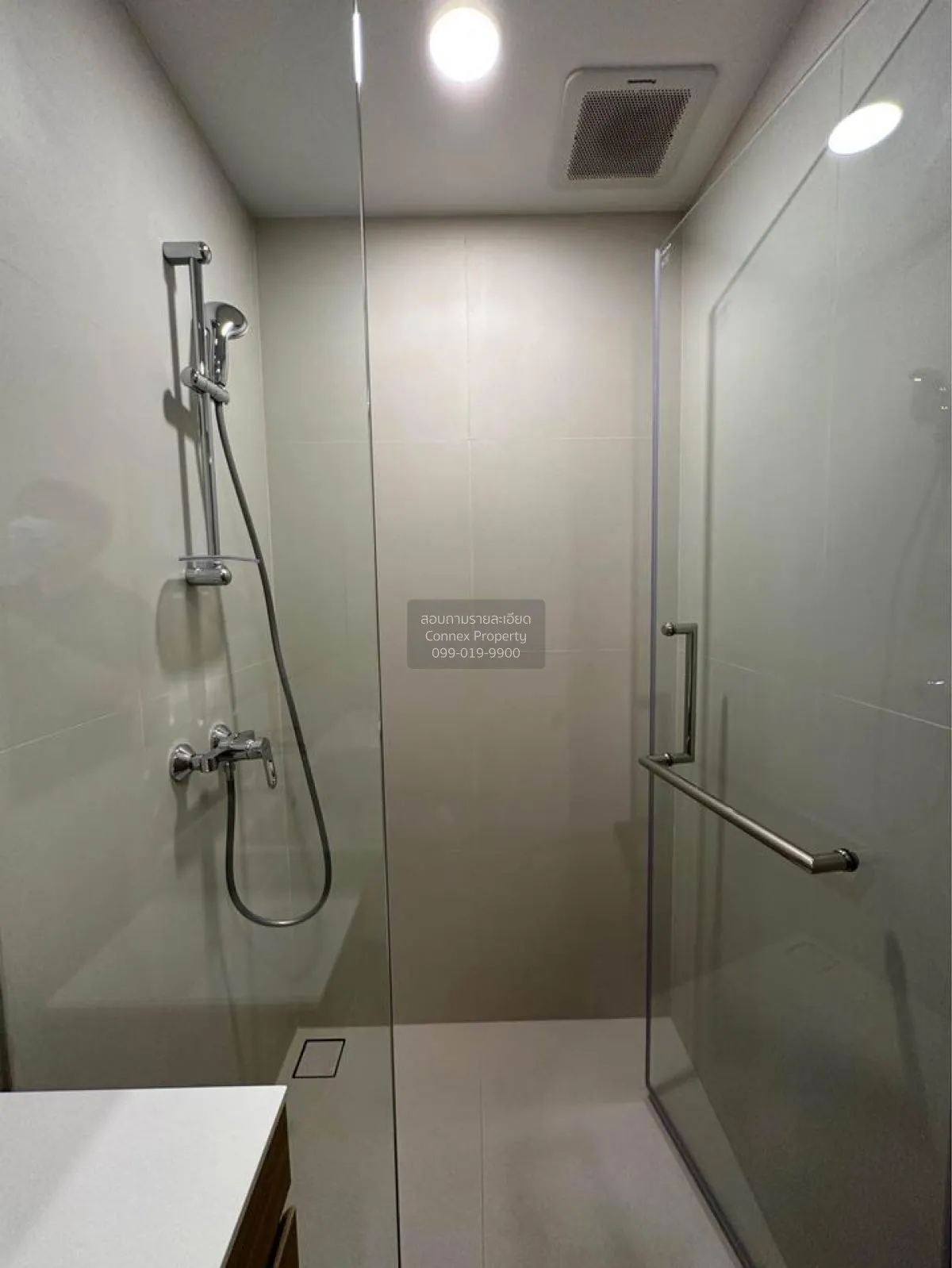 เช่าคอนโด   โนเบิล แอมเบียนส์ สุขุมวิท 42 BTS-เอกมัย พระโขนง เขต 