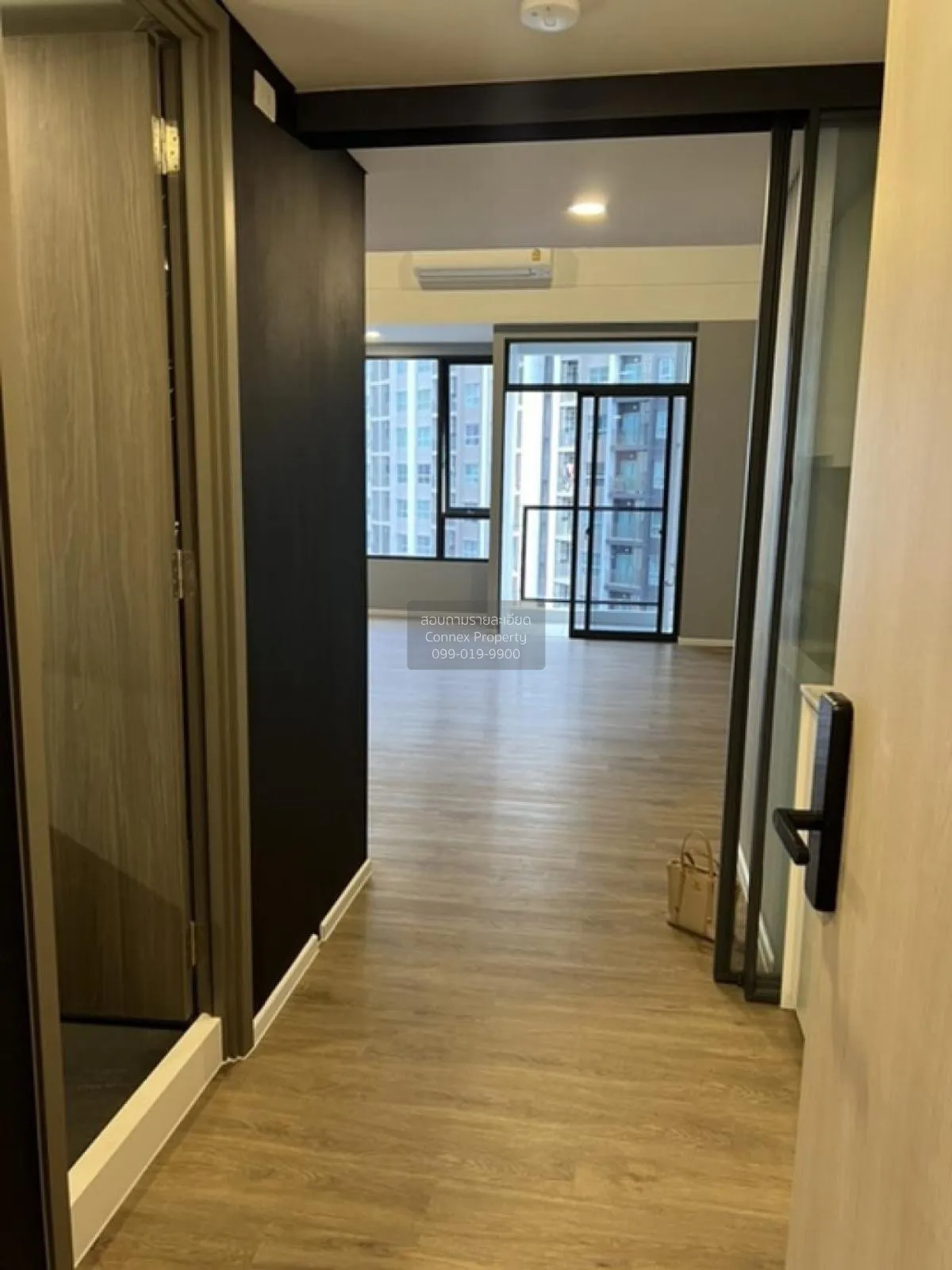 ขายคอนโด  ไซมิส พระราม 9 (แลนด์มาร์ค @MRTA Station) ห้วยขวาง เขต 