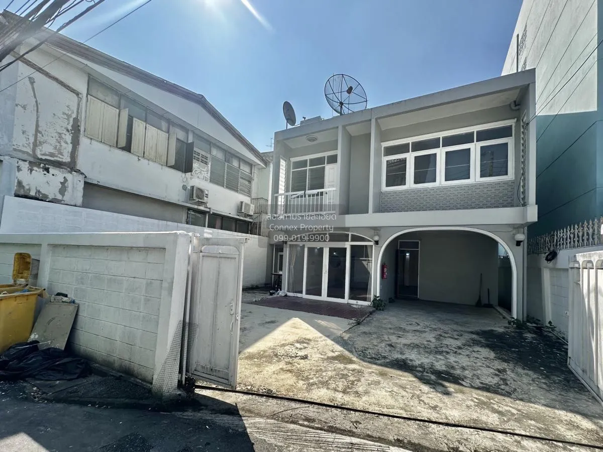 ขายบ้านเดียว 2 ชั้น พระราม5 ซอยสันติสุข ถนนนครไชยศรี เขต ดุสิต กร 2