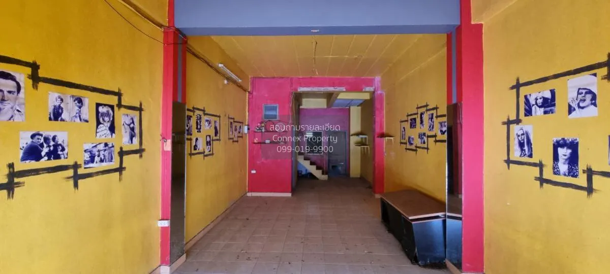 For Sale 3-storey commercial building in front of Bang Lamung Hos 2