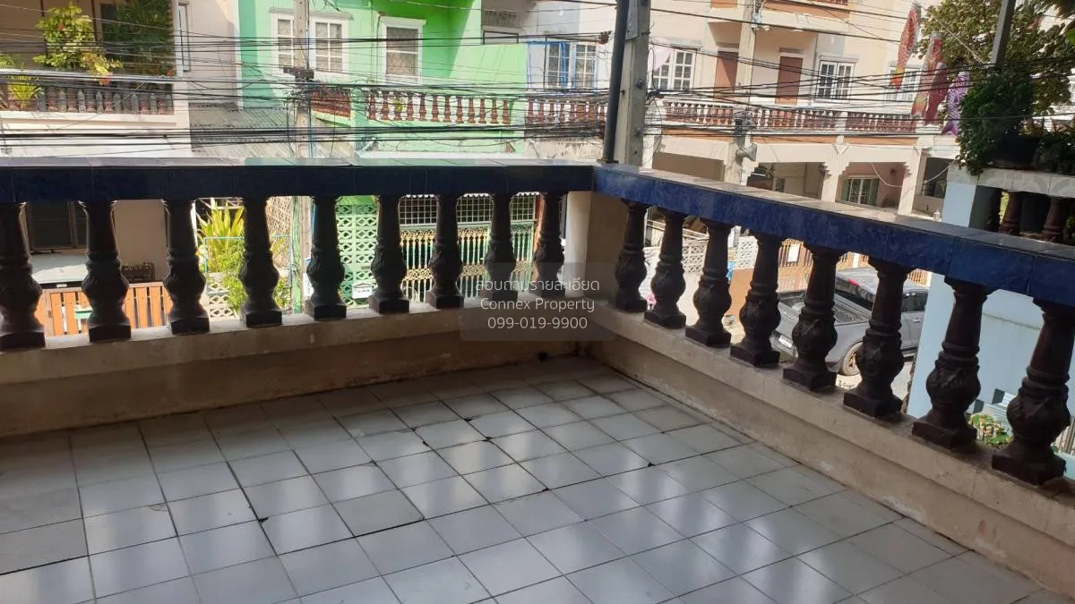 เช่าทาวน์เฮาส์ 3 ชั้น ซอยจรัญฯ 27 บางขุนศรี เขต บางกอกน้อย กรุงเท