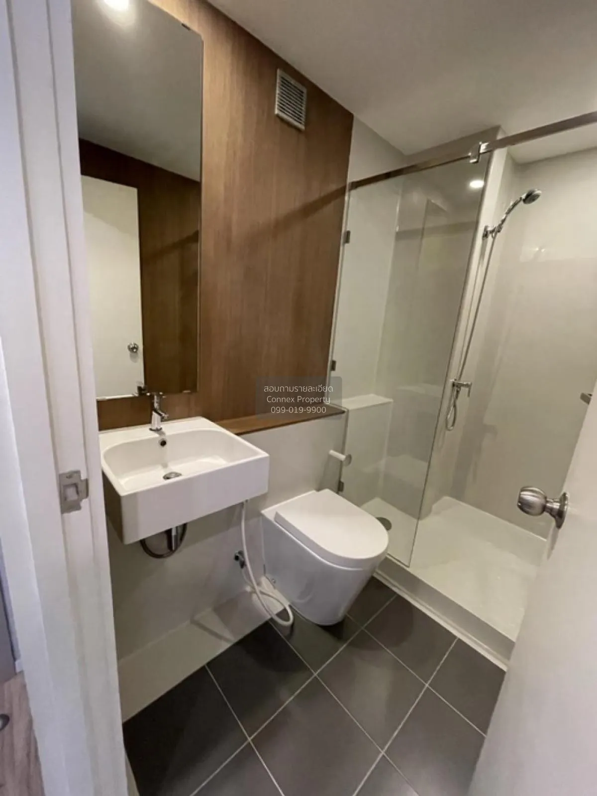 เช่าคอนโด  บลอสซั่ม คอนโด แอท สาทร - เจริญราษฎร์ BTS-สุรศักดิ์ ทุ