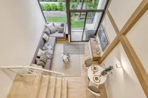 ขายคอนโด  ไซมิส พระราม 9 (แลนด์มาร์ค @MRTA Station) ดูเพล็กซ์ วิวสวย ห้วยขวาง เขต บางกะปิ กรุงเทพ CX-90161