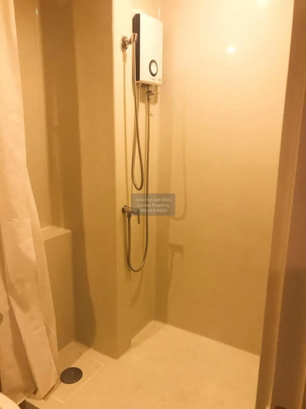 เช่าคอนโด  บลอสซั่ม คอนโด แอท สาทร - เจริญราษฎร์ BTS-สุรศักดิ์ ทุ