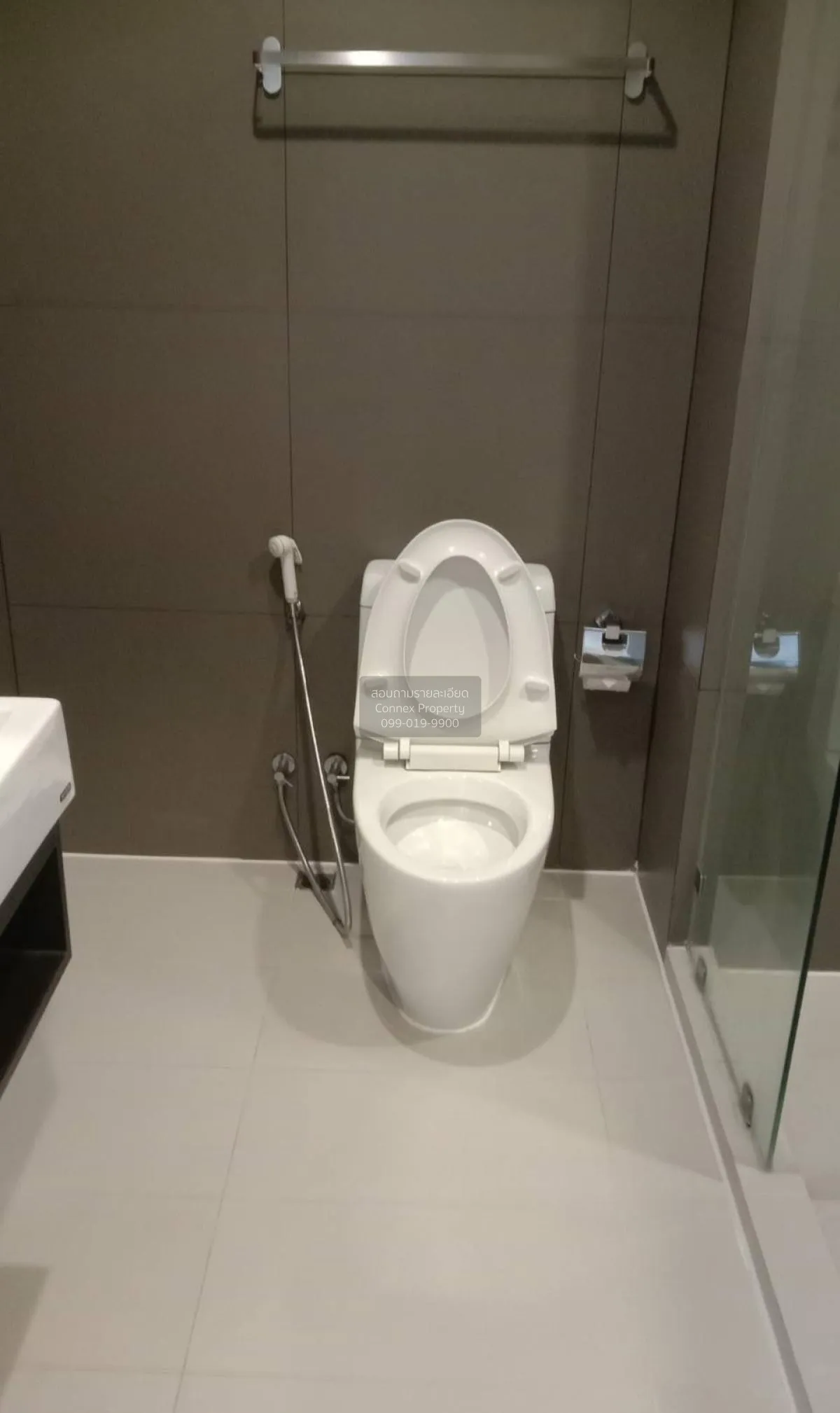 For Rent Condo , Movenpick Residences Condo Ekkamai , BTS-Ekkamai