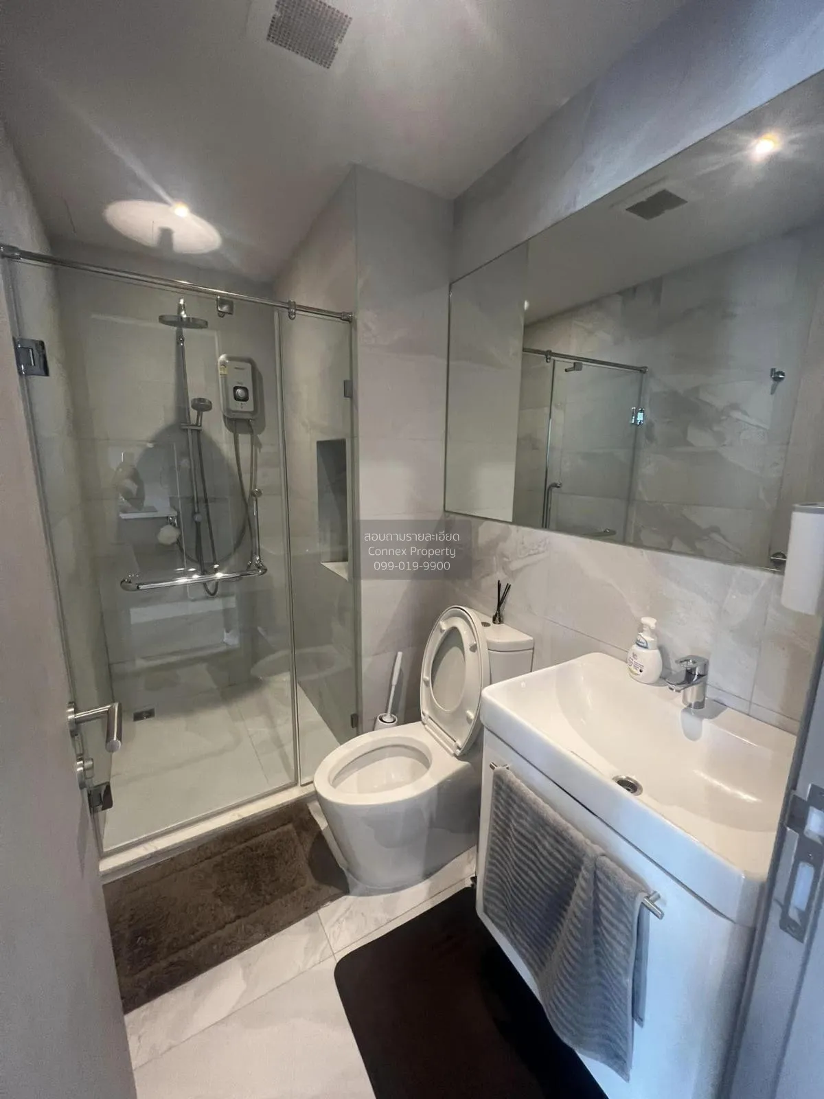 For Rent Condo , RHYTHM Ekkamai , nice view , high floor , BTS-Ek