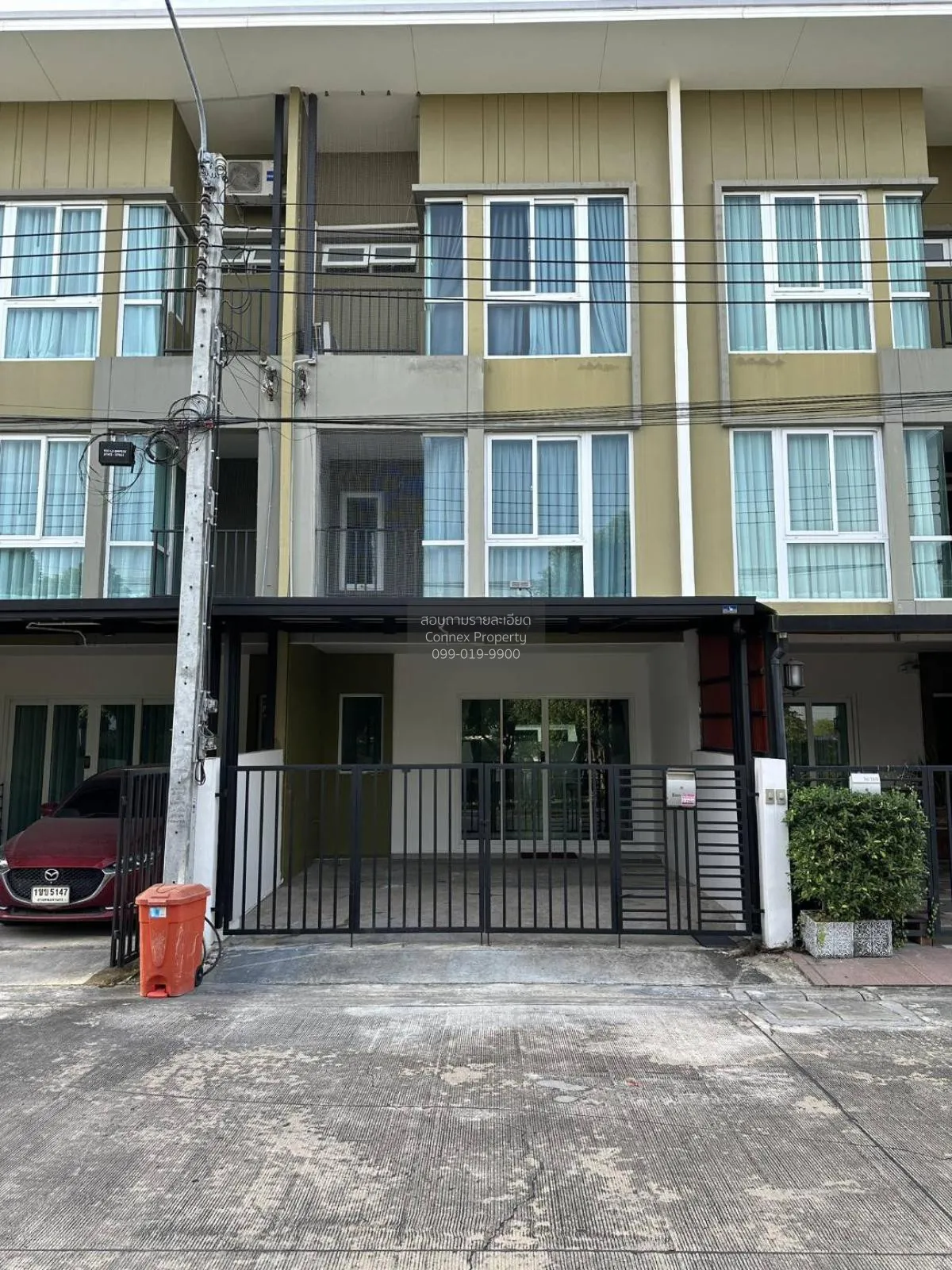 For Rent Townhouse/Townhome  , Bless Town Srinakarin - Namdang ,  1