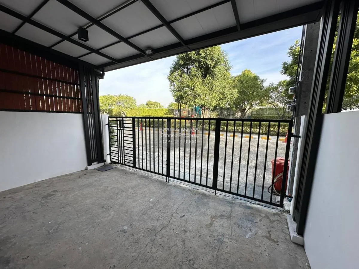 For Rent Townhouse/Townhome  , Bless Town Srinakarin - Namdang ,  2