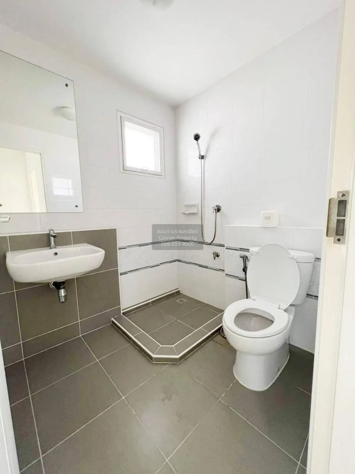 For Sale House , Mantana Lake Watcharapol , wide frontage , O Ngo