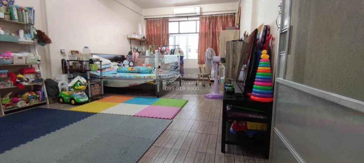 For Sale Commercial building, 4.5 floors, Soi Ekkamai 30. , Khlon 2