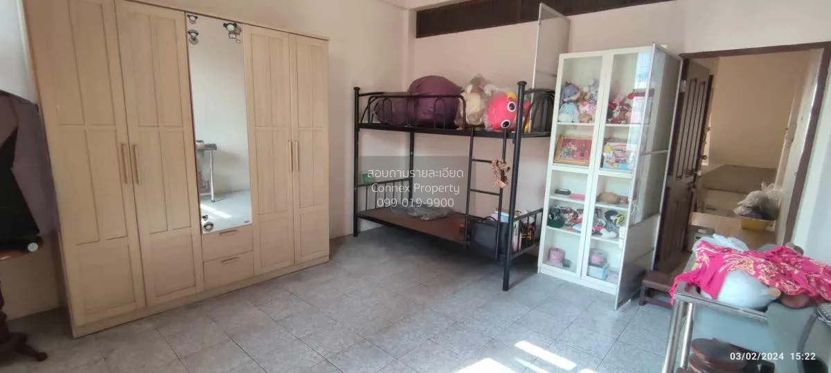 For Sale Commercial building, 4.5 floors, Soi Ekkamai 30. , Khlon 3