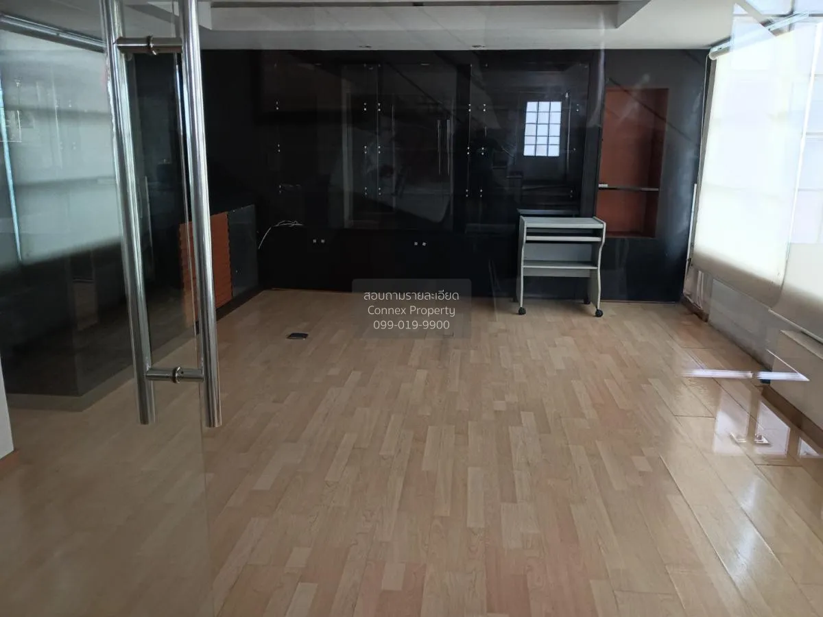 For Sale Commercial Building 4 storey Huai Kwang , Sam Saen Nok ,