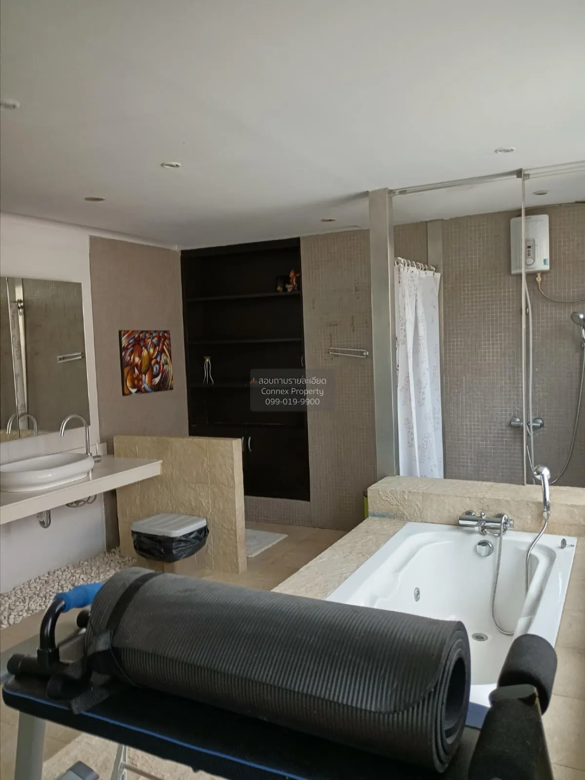 For Sale Commercial Building 4 storey Huai Kwang , Sam Saen Nok ,