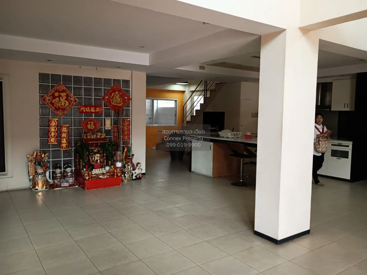 For Sale Commercial Building 4 storey Huai Kwang , Sam Saen Nok ,