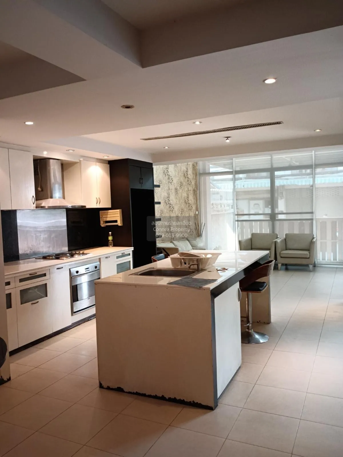 For Sale Commercial Building 4 storey Huai Kwang , Sam Saen Nok ,