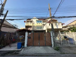 ขายทาวน์โฮม 2 ชั้น ลาดพร้าว 110 แยก 3 วังทองหลาง เขต บางกะปิ กรุงเทพ CX-92503