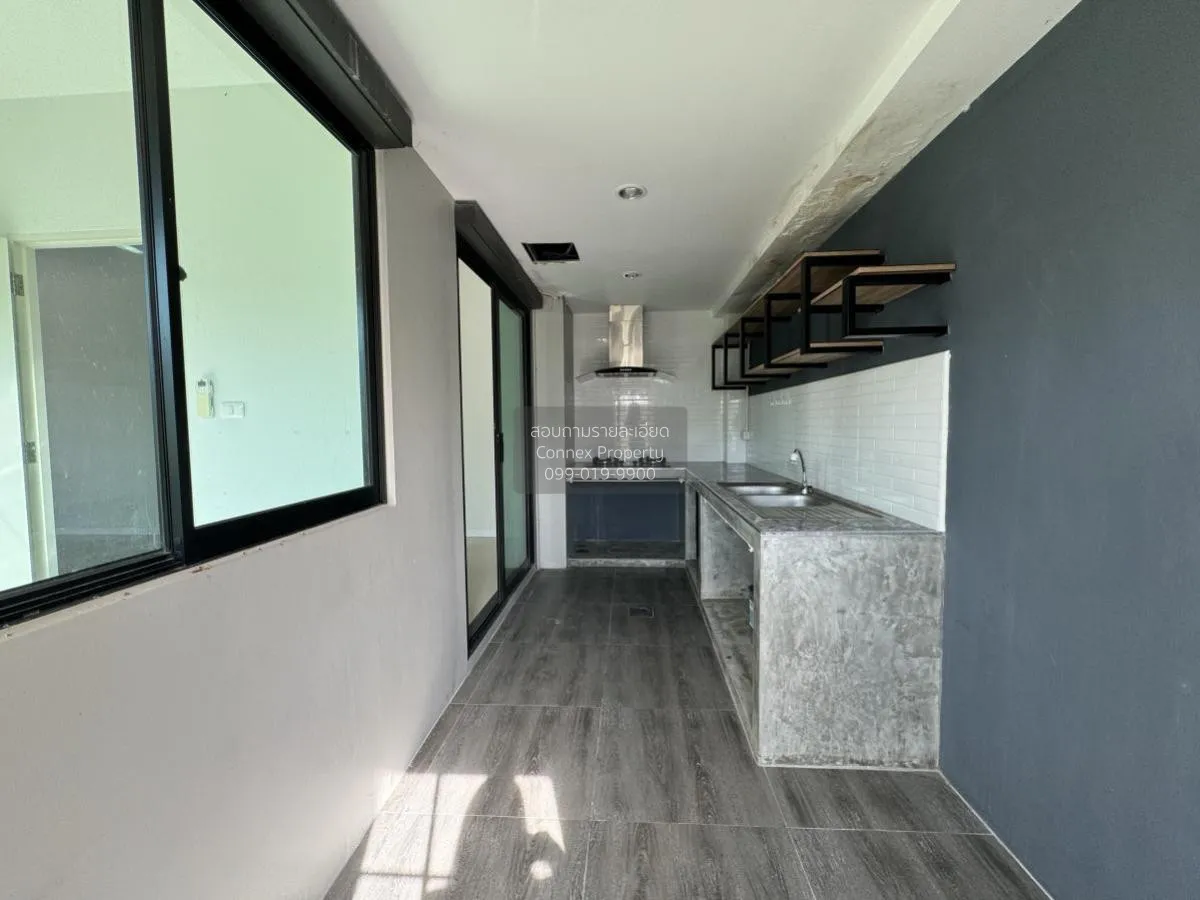 For Sale Townhouse/Townhome  , Siri Place Phetkasem-Sai 4 , corne