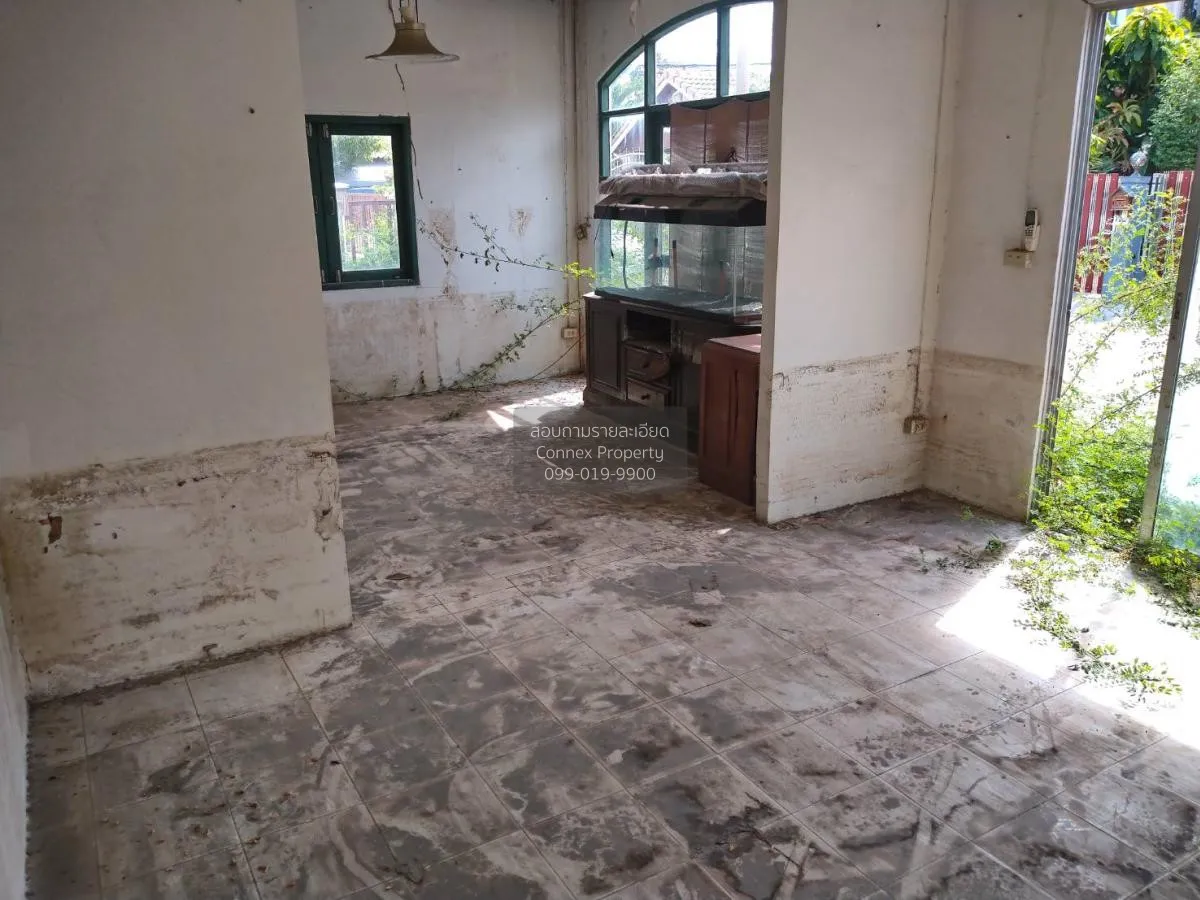 For Sale House , Passorn 8 Bangyai , corner unit , wide frontage 