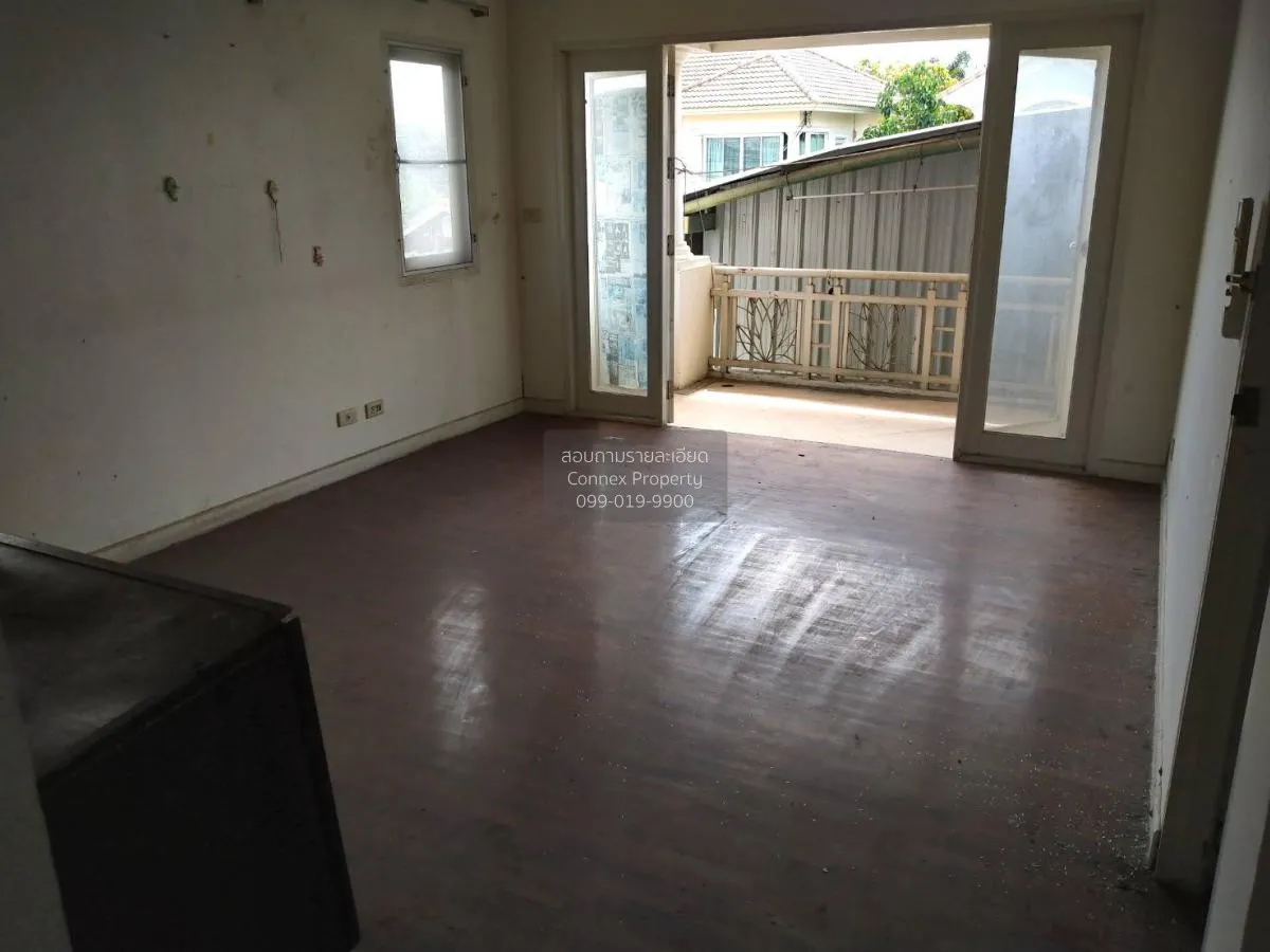 For Sale House , Passorn 8 Bangyai , corner unit , wide frontage 