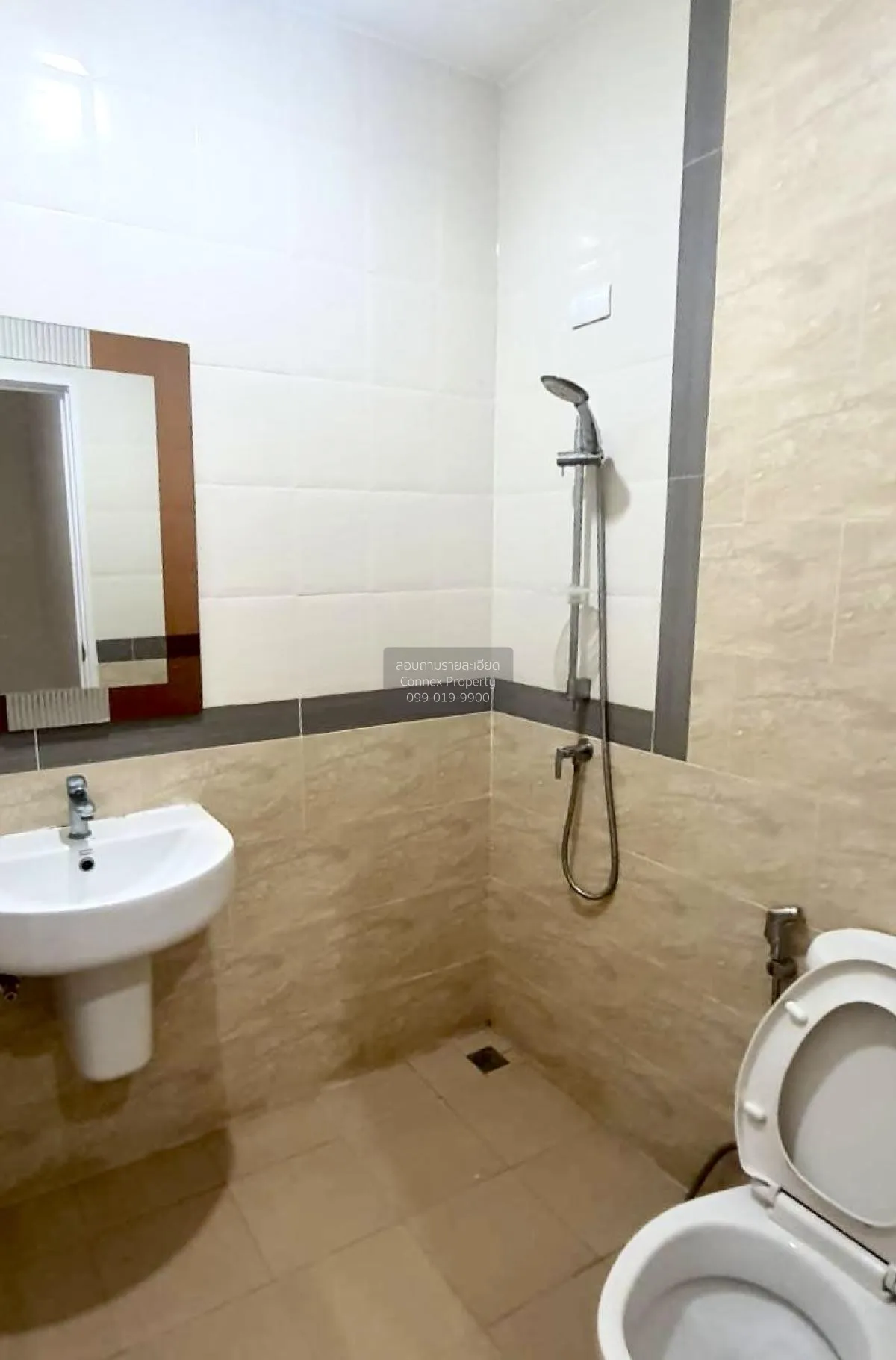 For Sale Townhouse/Townhome  , Golden Town Srinakarin-Sukhumvit ,