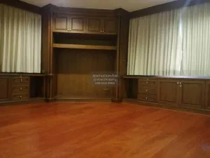 เช่าคอนโด  ทาวเวอร์ พาร์ค BTS-นานา คลองเตยเหนือ เขต วัฒนา กรุงเทพ CX-93122