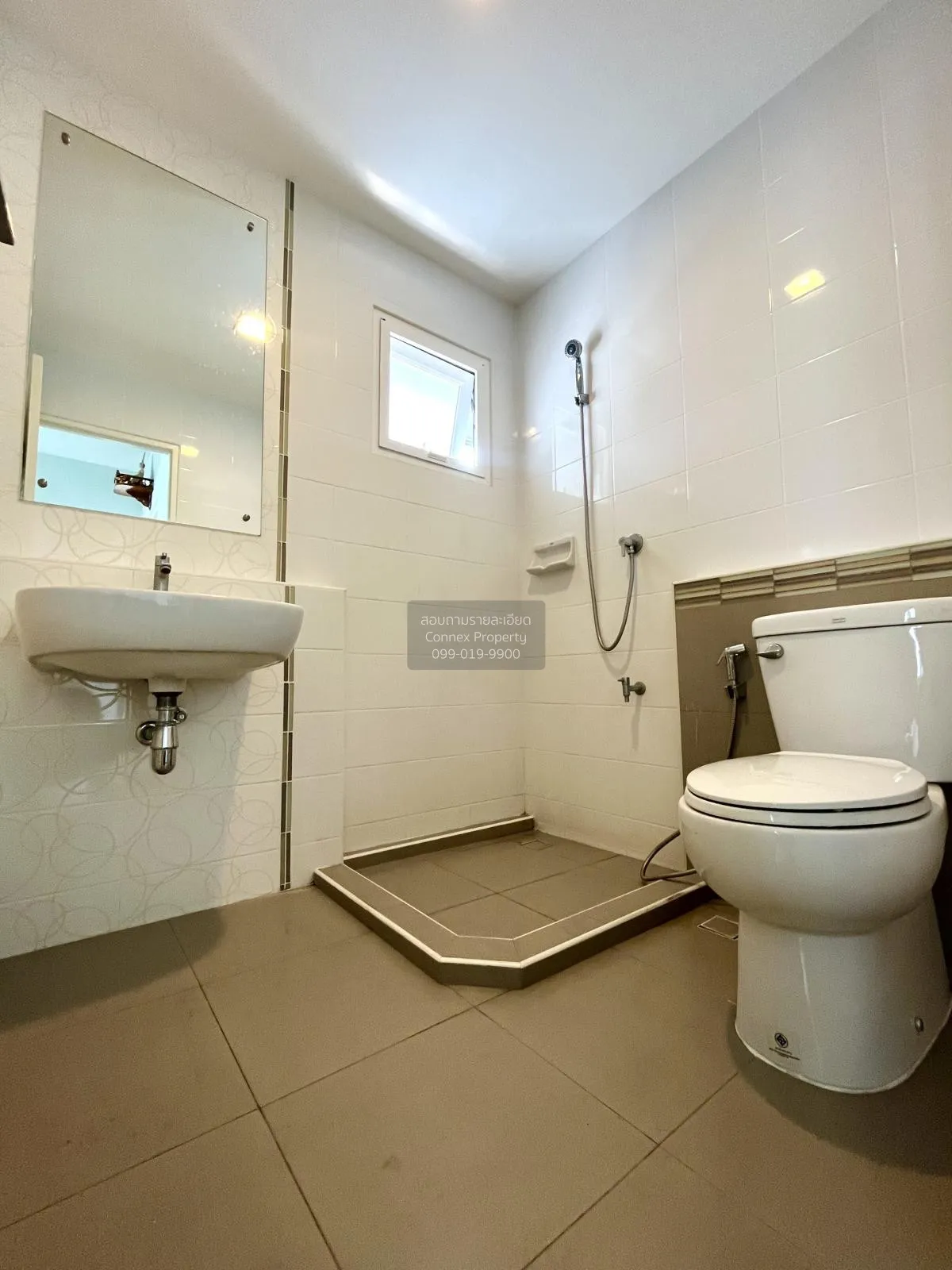 For Sale House , Mantana Srinakarin-Romklao , wide frontage , Min