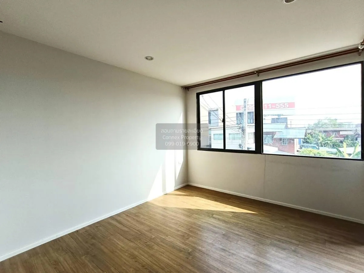 For Sale Townhouse/Townhome  , Baan Klang Muang Rama 9-Krungthep 