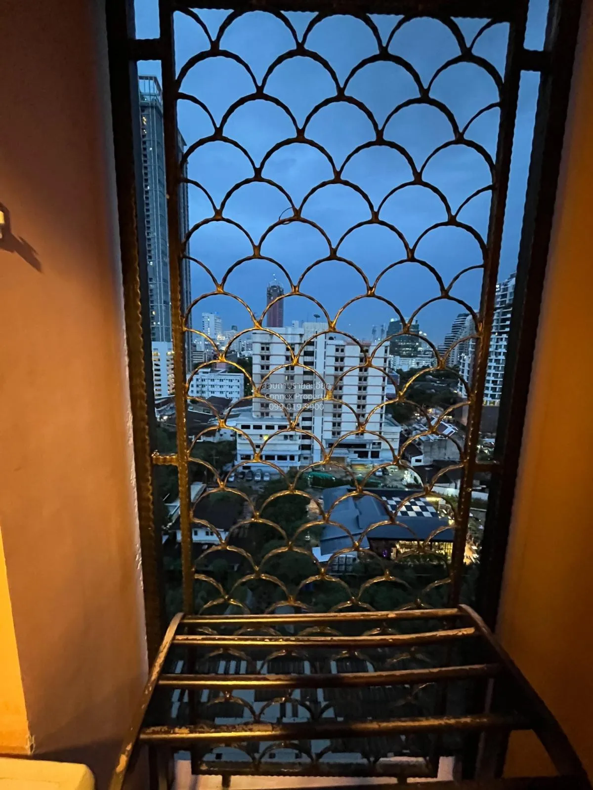 For Sale Condo , The Crest Phaholyothin 11 , BTS-Saphan Khwai , S