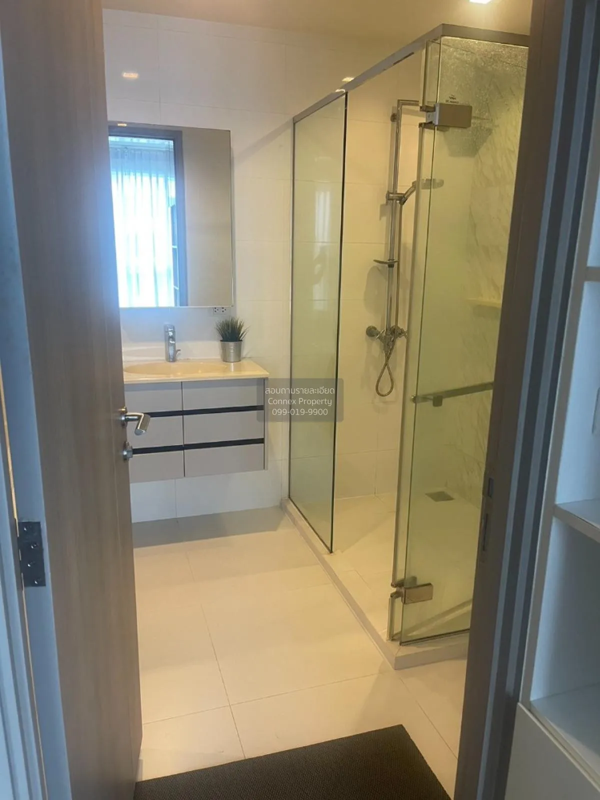 เช่าคอนโด  เอช คิว ทองหล่อ BTS-ทองหล่อ คลองตันเหนือ เขต วัฒนา กรุ