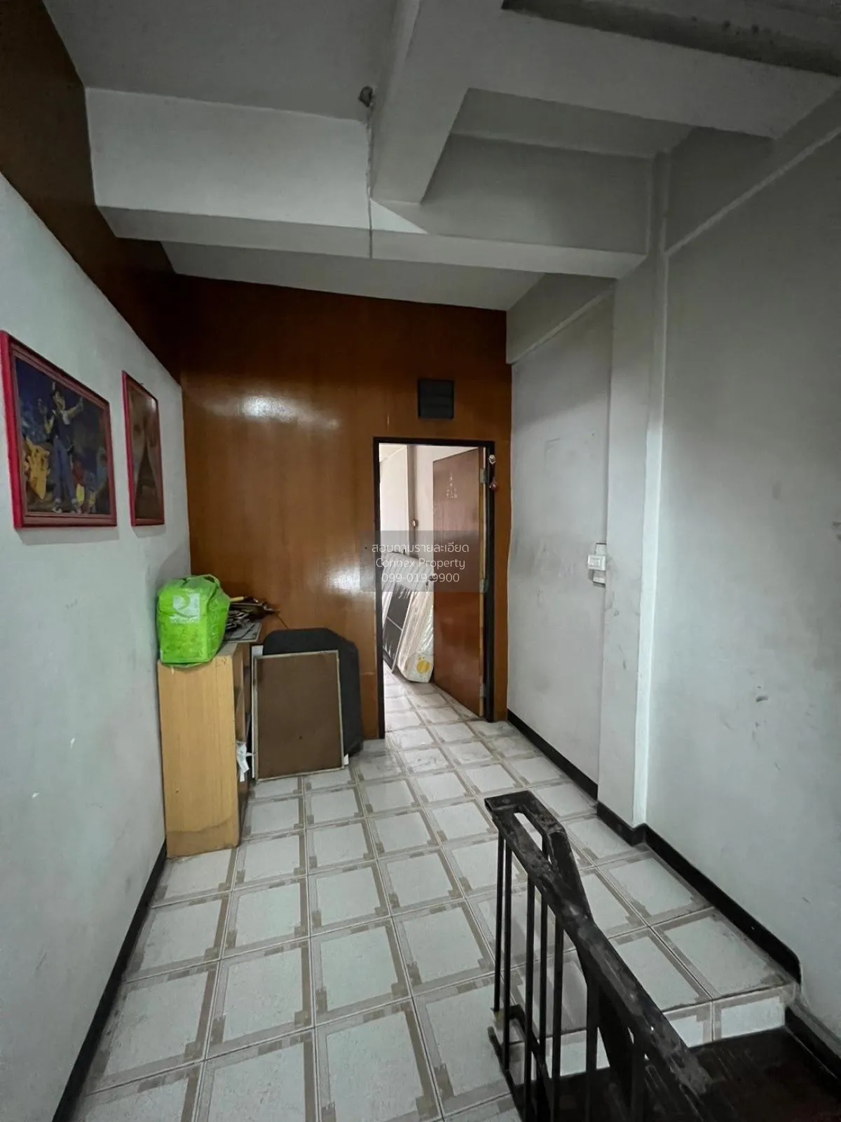 For Rent Commercial building, 3.5 floors , corner, entrance of So