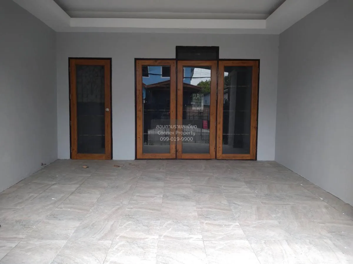 For Sale Townhouse/Townhome  , Baan Kritsada Nakhon 10 , newly re 2