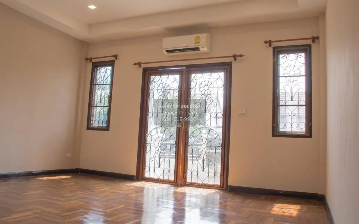For Sale Townhouse/Townhome  , Baan Kritsada Nakhon 10 , newly re