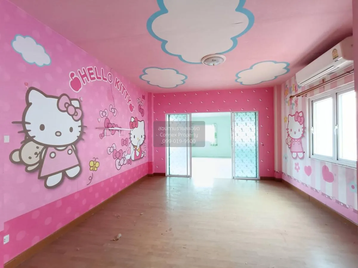 For Sale House , BAAN LAPAWAN 15 , corner unit , wide frontage , 