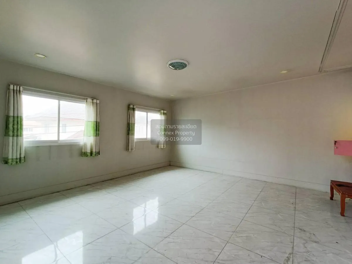 For Sale House , BAAN LAPAWAN 15 , corner unit , wide frontage , 