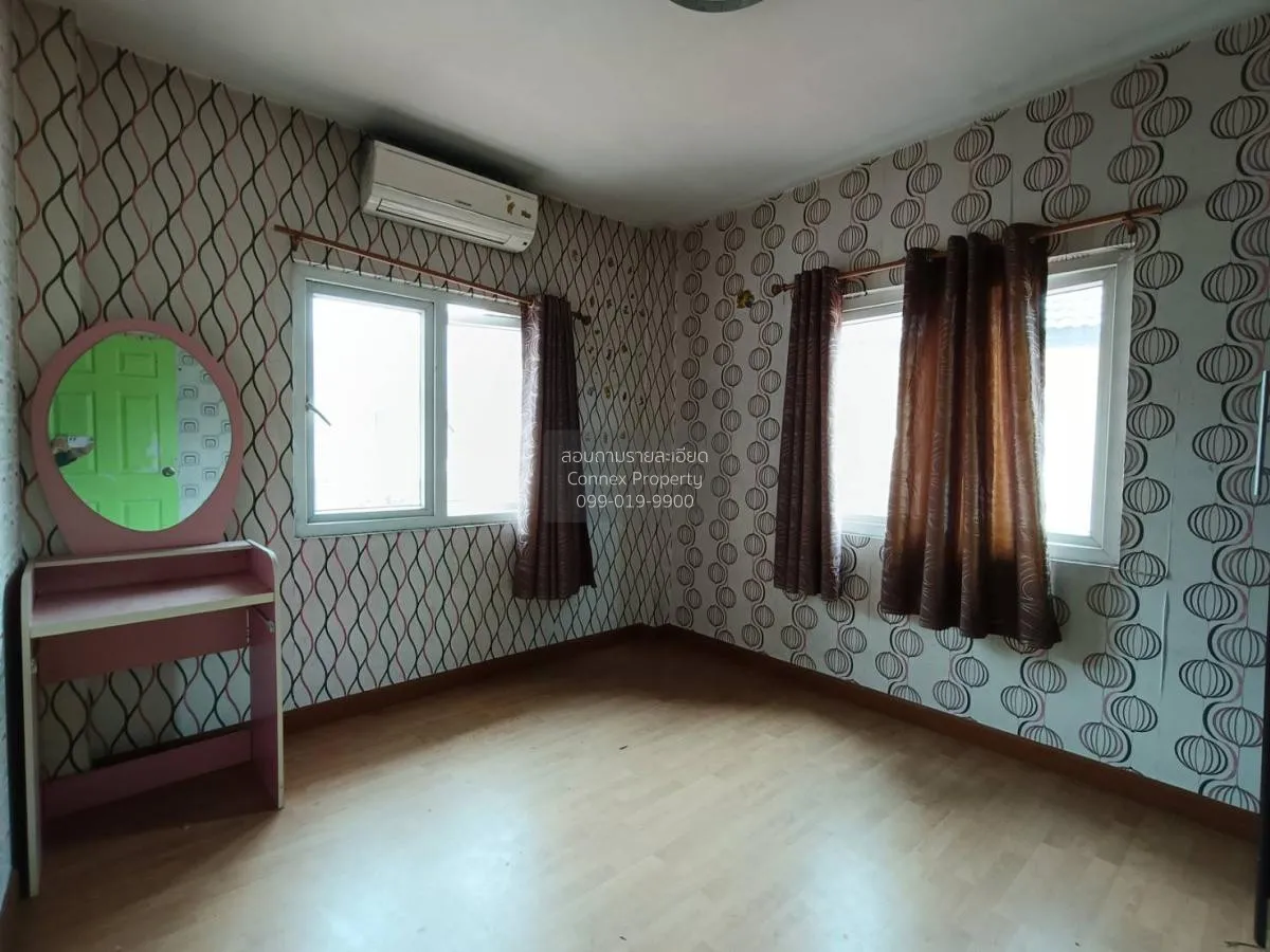 For Sale House , BAAN LAPAWAN 15 , corner unit , wide frontage , 